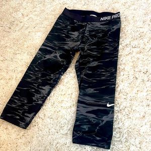 Nike Pro Womens Legging size medium